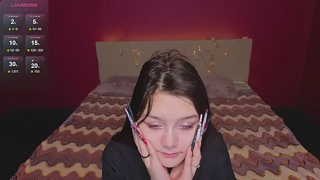 xxxnaughtyfoxyxxx online show from 04-07-26, 09:32