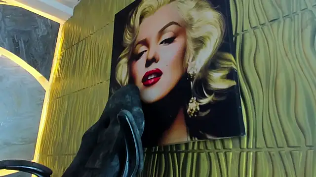 Snapshot of Lucas_hot_20 chatting on 01-06-26, 06:17 Lucas hot 20 online show from 01-06-26, 06:17