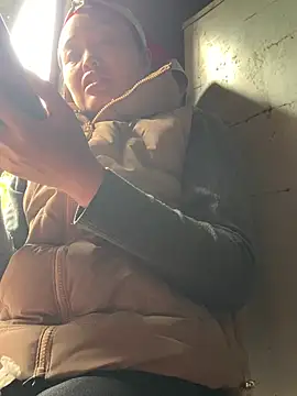 hinicky-0 online show from 02-23-26, 03:37