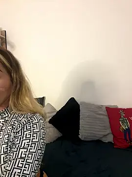 Felicity Hops online show from 01-15-26, 10:35