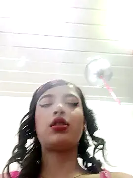 Snapshot of honeyluxe_ chatting on 02-10-26, 04:05 honeyluxe online show from 02-10-26, 04:05