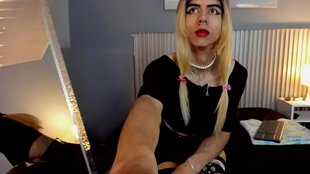 Snapshot of vicky_fant4sy chatting on 01-07-26, 01:46 vicky fant4sy online show from 01-07-26, 01:46