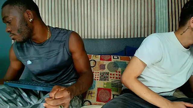 Snapshot of bro_friends chatting on 02-11-26, 01:54 bro friends online show from 02-11-26, 01:54