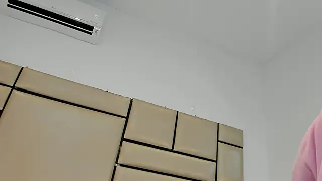 Snapshot of alejandra_loppez chatting on 02-25-26, 07:34 alejandra loppez online show from 02-25-26, 07:34