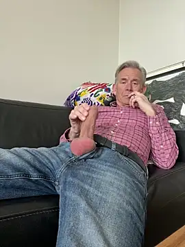 Pierre4tjyxx online show from 02-22-26, 12:15