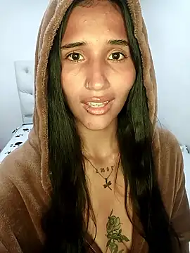 Snapshot of Aria_Maeh chatting on 01-11-26, 04:23 Aria Maeh online show from 01-11-26, 04:23