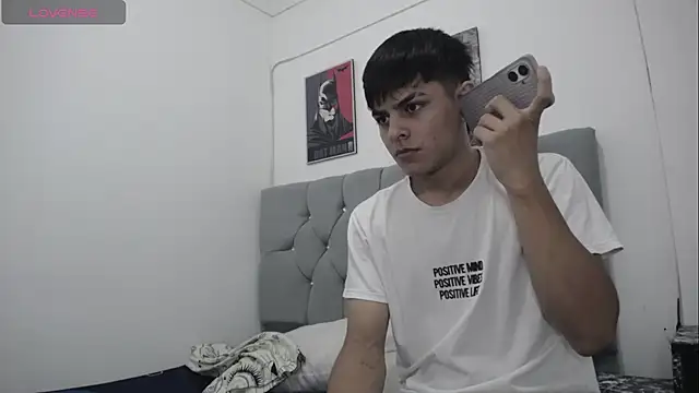 Loganjhonson19 online show from 01-09-26, 03:09