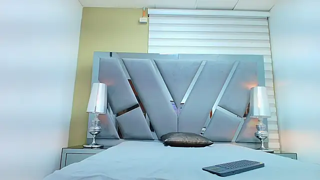 Atenea sexxx online show from 04-02-26, 03:59