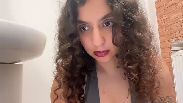 fayfay21xh online show from 02-11-26, 07:19