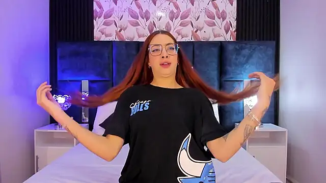 LolaGray   online show from 02-01-26, 03:54