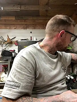 WIDBIGWHITECOCK online show from 02-02-26, 04:33