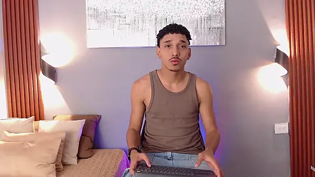 Snapshot of Julian_Dark_ chatting on 02-11-26, 04:06 Julian Dark online show from 02-11-26, 04:06