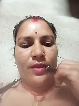 Hot hiuj online show from 04-17-26, 08:45