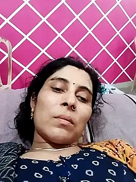 Snapshot of Hot_ree85 chatting on 02-19-26, 11:50 Hot ree85 online show from 02-19-26, 11:50