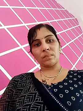 Snapshot of Hot_ree85 chatting on 02-28-26, 10:38 Hot ree85 online show from 02-28-26, 10:38