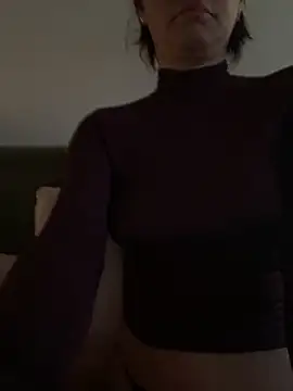 Snapshot of Bluedreams999 chatting on 01-06-26, 03:27 Bluedreams999 online show from 01-06-26, 03:27