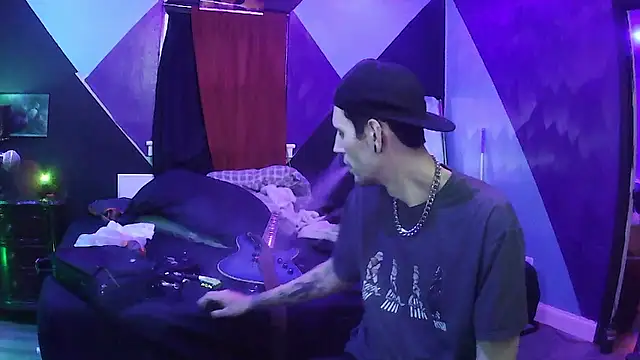 Snapshot of FADEDSADBOY chatting on 01-13-26, 08:41 FADEDSADBOY online show from 01-13-26, 08:41