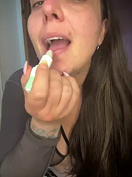 Marieweed online show from 01-15-26, 01:10