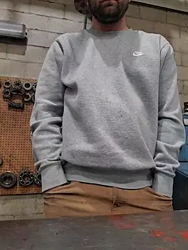 dccdc97 online show from 04-10-26, 03:50