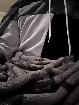 YoungAsainWithATrunk online show from 01-12-26, 03:34