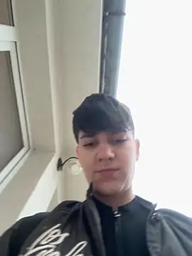 Snapshot of ravenryx chatting on 02-25-26, 04:05 ravenryx online show from 02-25-26, 04:05