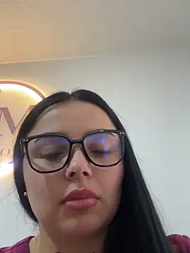 Mia  Bloom online show from 02-02-26, 06:39