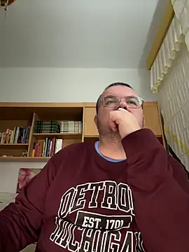 Snapshot of Deltaalex chatting on 02-28-26, 12:00 Deltaalex online show from 02-28-26, 12:00