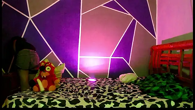 Little Darkness Dancer online show from 01-17-26, 11:52