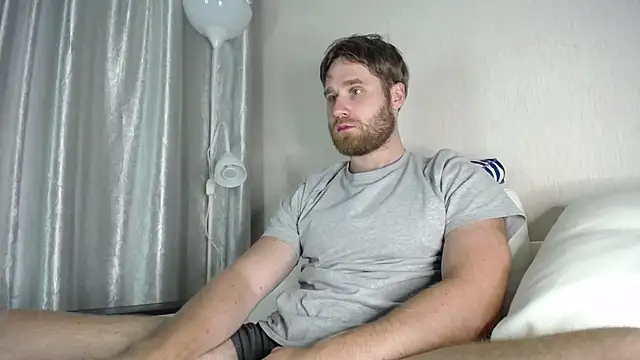 Snapshot of LorenzoLux chatting on 09-24-25, 05:49 LorenzoLux online show from 09-24-25, 05:49