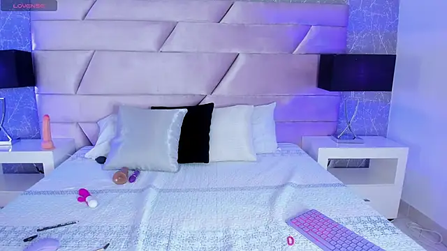 Snapshot of Ivy_Coopper chatting on 01-14-26, 07:52 Ivy Coopper online show from 01-14-26, 07:52