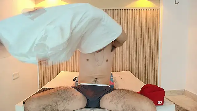 Snapshot of IM_BULL chatting on 01-08-26, 12:40 IM BULL online show from 01-08-26, 12:40