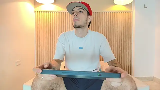 Snapshot of IM_BULL chatting on 01-14-26, 12:44 IM BULL online show from 01-14-26, 12:44