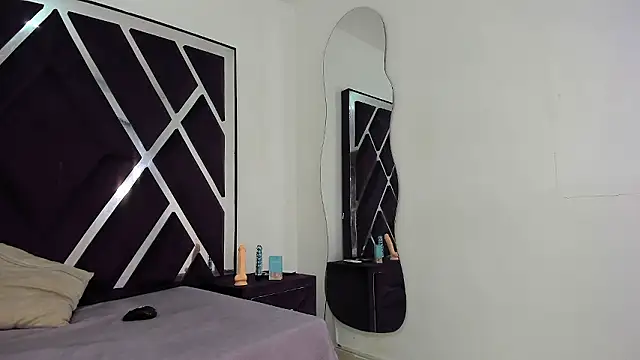 Snapshot of sharithasm chatting on 01-09-26, 09:27 sharithasm online show from 01-09-26, 09:27