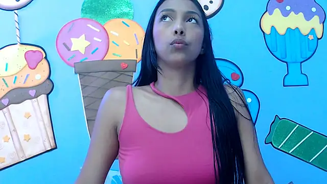 Snapshot of skinnysexzara18 chatting on 01-18-26, 01:42 skinnysexzara18 online show from 01-18-26, 01:42