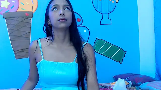 Snapshot of skinnysexzara18 chatting on 02-10-26, 01:32 skinnysexzara18 online show from 02-10-26, 01:32