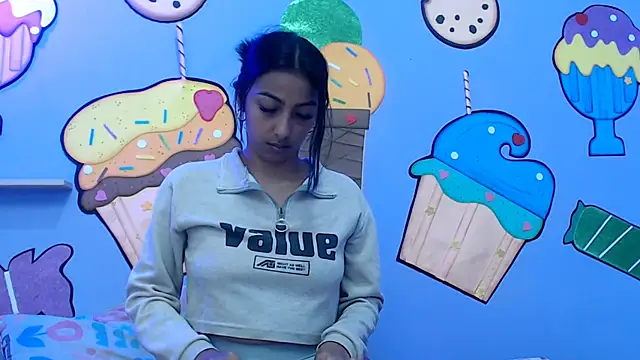 Snapshot of skinnysexzara18 chatting on 02-20-26, 01:35 skinnysexzara18 online show from 02-20-26, 01:35