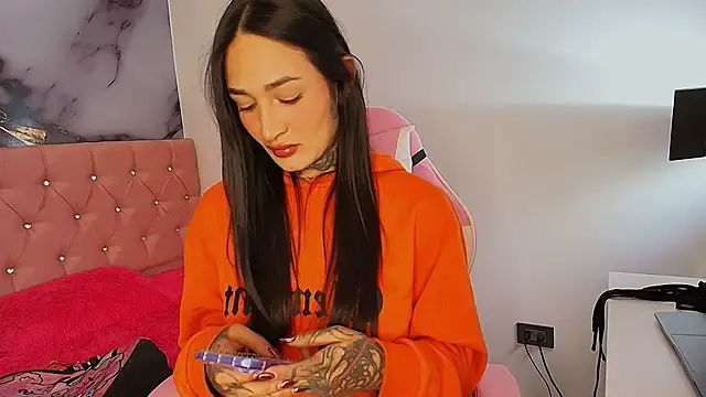 Snapshot of Evangeline_heell chatting on 01-09-26, 02:25 Evangeline heell online show from 01-09-26, 02:25