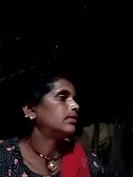 Snapshot of Manvi_hote chatting on 01-12-26, 03:17 Manvi hote online show from 01-12-26, 03:17