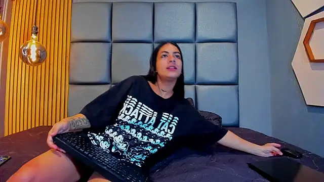 Snapshot of ZOE_GIANLUCA chatting on 02-10-26, 11:42 ZOE GIANLUCA online show from 02-10-26, 11:42