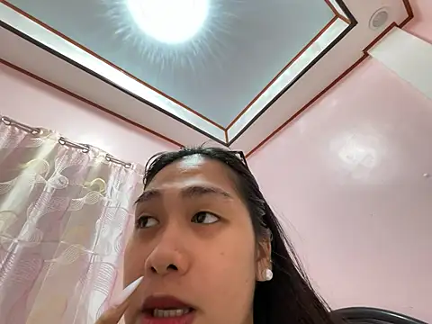 Snapshot of Mira_Janee chatting on 01-13-26, 12:10 Mira Janee online show from 01-13-26, 12:10