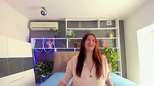 StephieRousee online show from 02-27-26, 06:24