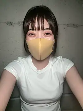 Snapshot of minami_room chatting on 07-18-26, 12:53 minami room online show from 07-18-26, 12:53