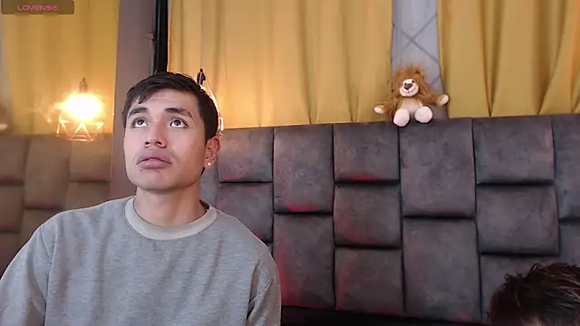 Snapshot of Maik_Russo chatting on 02-17-26, 12:12 Maik Russo online show from 02-17-26, 12:12