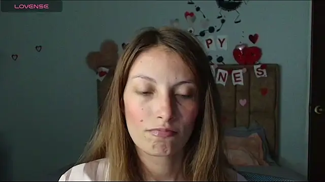 Sweet moon v  online show from 02-12-26, 11:22