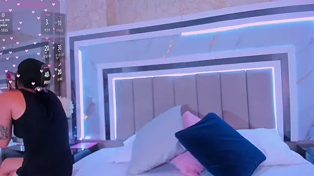 Snapshot of IsaBlue chatting on 02-18-26, 02:24 IsaBlue online show from 02-18-26, 02:24