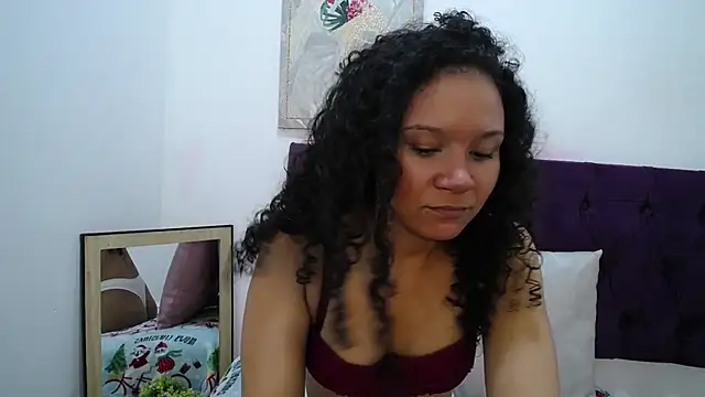 Snapshot of Little18Doll chatting on 01-07-26, 11:23 Little18Doll online show from 01-07-26, 11:23