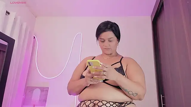 Snapshot of athenaking chatting on 02-05-26, 06:34 athenaking online show from 02-05-26, 06:34