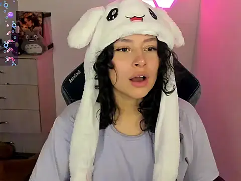 Snapshot of emillyaqua chatting on 02-26-26, 09:58 emillyaqua online show from 02-26-26, 09:58