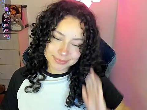 Snapshot of emillyaqua chatting on 02-28-26, 10:55 emillyaqua online show from 02-28-26, 10:55