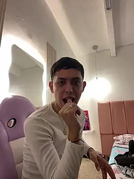 Iamcami  online show from 02-23-26, 06:49